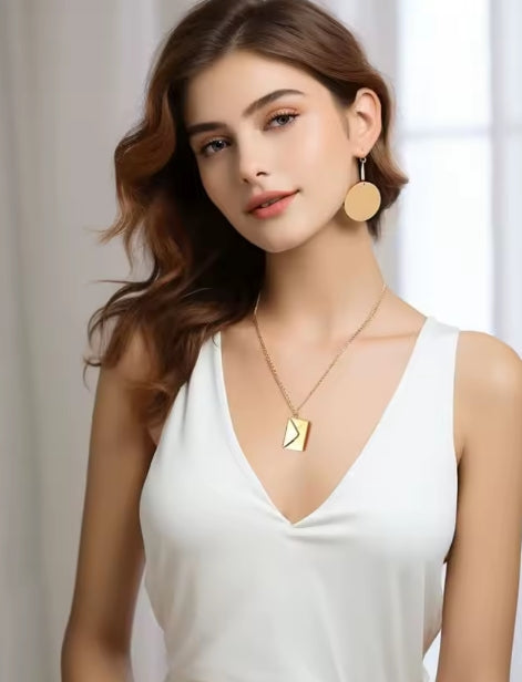 envelop ketting met geheim bericht