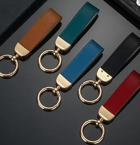 lederen sleutelhanger met geschenkdoos